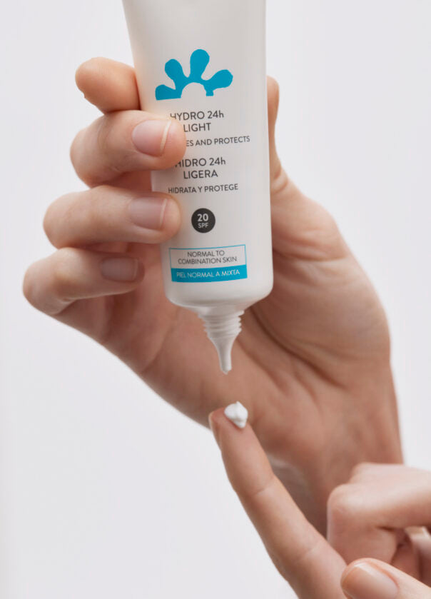 BABE Hydro 24H Light SPF20+ 50ml Crème Hydratante Légère Protection Solaire Matifiante