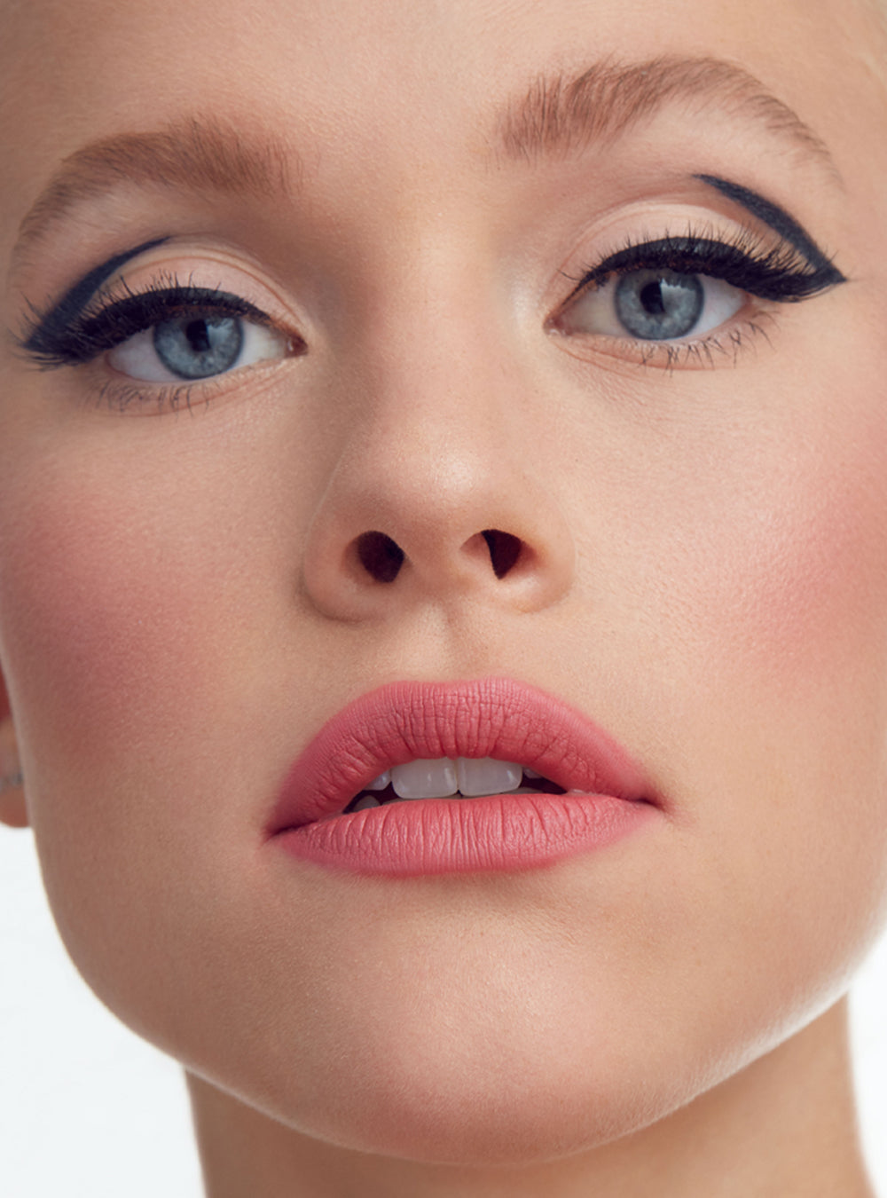 ABSOLUTE NEW YORK Pro Ink Pen Liquid Eyeliner Jet Black Eye-liner Feutre Liquide Noir Intense Tracé Précis